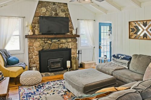 391 Shr Trl, Sparta NJ 07871-1403 exterior