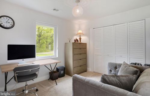 1228 Morningside Ln, Alexandria VA 22308-1042 exterior