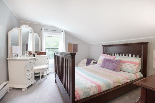 832 Elmwood St, Kalamazoo MI 49007-3236 exterior