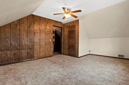 4249 1 Pl, Milwaukee WI 53207-3233 exterior