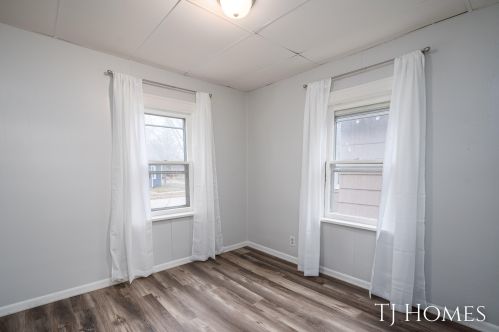 967 Emerson Ave, Meskegon MI  49442-5131 exterior