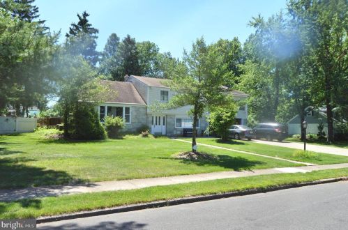 3849 Blake Rd, Huntingdon Valley, PA 19006-2316