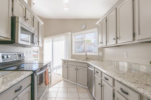 7643 Blackmar Cir, Kalamazoo MI 49024-4089 exterior