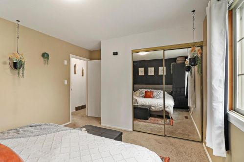 721 Darlington Ln, Bull Valley IL 60014-7873 exterior