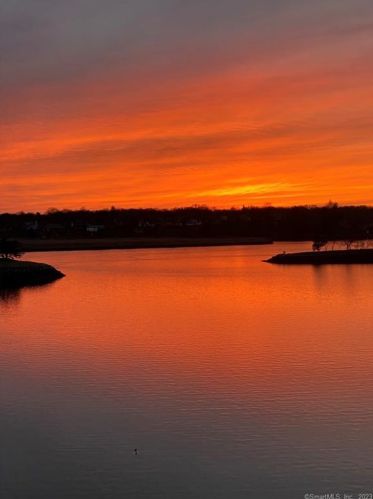 833 Popes Island Rd, Milford CT 06461-1763 exterior