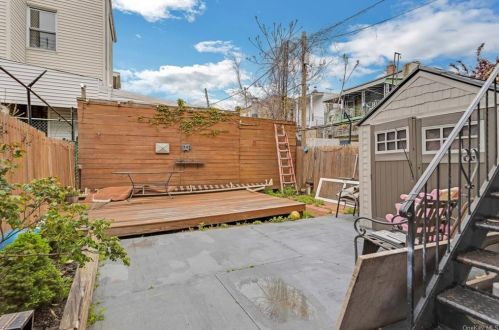 585 Van Nest Ave, Bronx NY 10462-3937 exterior