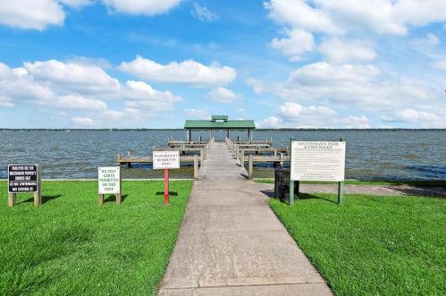 8642 Lighthouse Lk Ln, Humble TX 77346-5802 exterior