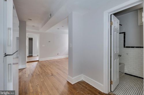 1320 T St, Washington DC 20009-4438 exterior