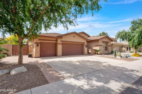 3897 Taurus Pl, Chandler AZ  85249-5863 exterior