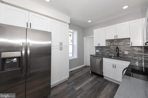 18 Durham St, Philadelphia PA 19119-1820 exterior