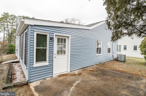 11 Warwick Way, Southampton NJ  08088-1143 exterior