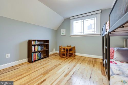 116 Gladden St, Alexandria VA 22304-2402 exterior