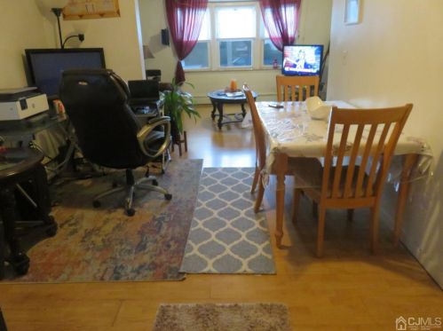 194 High St, Perth Amboy NJ 08861-3504 exterior