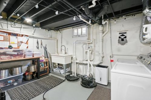 1858 Rutledge St, Madison WI  53704-5543 exterior