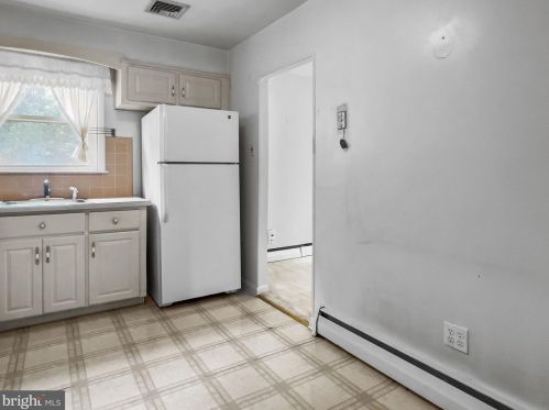 336 Ainslie Rd, Huntingdon Valley PA 19006-8701 exterior