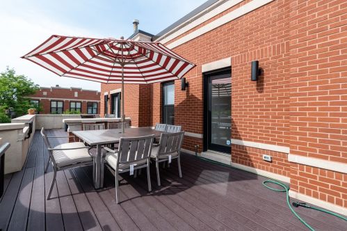 2342 Wabansia Ave, Chicago IL 60647-5302 exterior