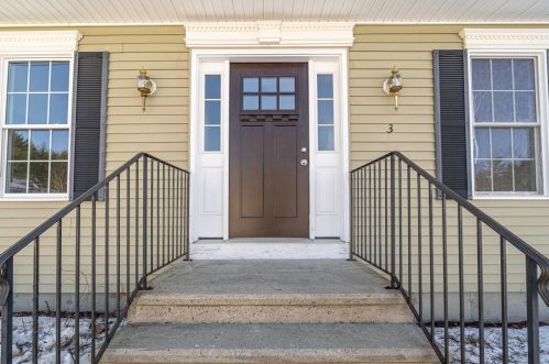 3 Amy Way, Concord NH 03303-1045 exterior