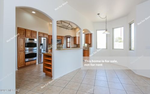 11974 Crescendo Dr, Tucson AZ 85737-3742 exterior