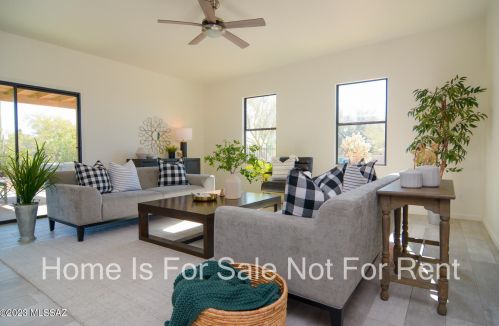 5690 Placita Amanecer, Tucson AZ  85718-4002 exterior