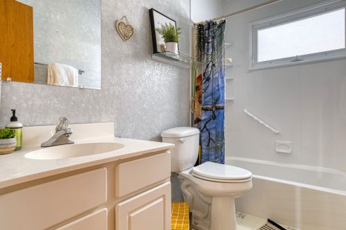 10900 Hampton Ave, Milwaukee WI 53225-3839 exterior