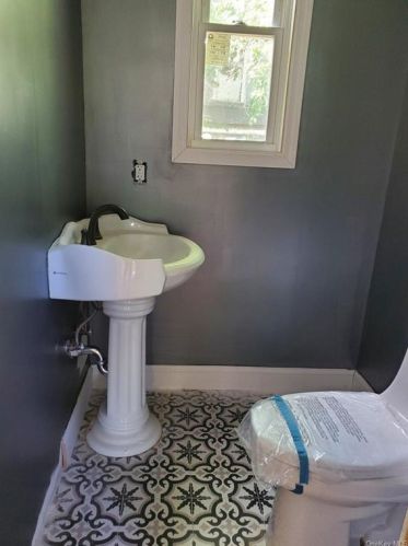 151 Elm Ave, Mount Vernon NY 10550-1638 exterior