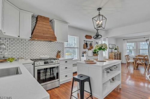 15 Harding Ave, Clark NJ 07066-2544 exterior