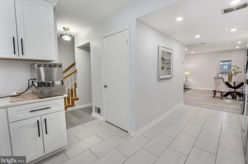 6386 Patience Ct, Alexandria VA 22315-3426 exterior