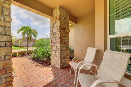 9516 Royal Poinciana Dr, Fort Pierce FL  34987-2506 exterior