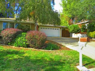 7248 Pine View Dr, Folsom, CA 95630-1930
