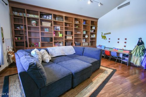 3151 Greythorne Way, Chandler AZ  85248-2152 exterior