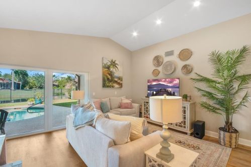 8411 Nadmar Ave, Boca Raton FL  33434-5428 exterior