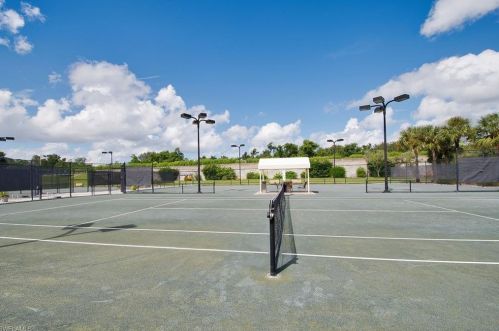 2330 Mont Claire Dr, Naples FL 34109-4307 exterior