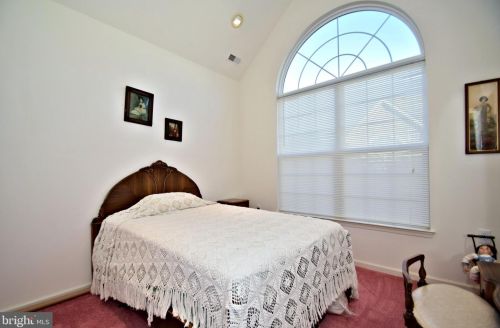 45 Villa Dr, Warminster PA 18974-3780 exterior