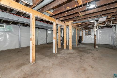 9 67th Ave, Duluth MN 55807-2227 exterior