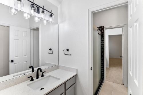 1664 Sagebrush Dr, Frisco TX 75033-7649 exterior