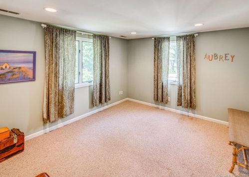 107 Stuart Ave, Norwalk CT 06850-3135 exterior