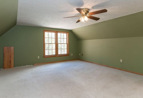 39 Minge Cv Rd, Alton NH 03810-4063 exterior