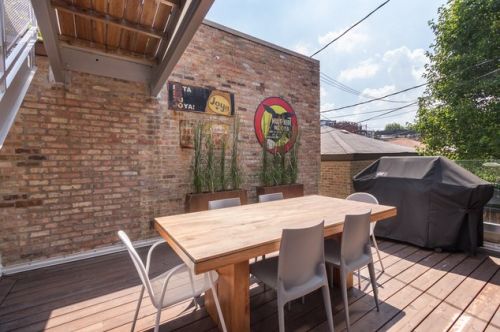 2131 Moffat St, Chicago IL 60647-4313 exterior