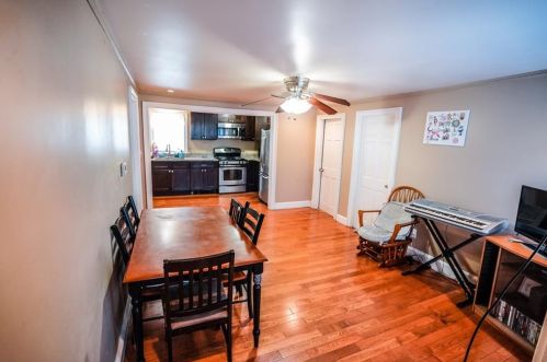 7 Deborah St, Providence RI 02909-4507 exterior