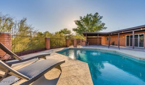 4851 Paseo Del Bac, Tucson AZ  85718-6707 exterior