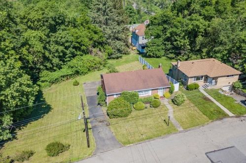 1120 Ellopia St, Pittsburgh, PA 15204-1232