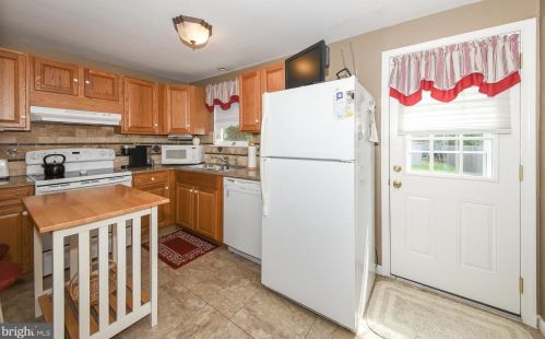 334 Kalmia St, Warminster PA 18974-4727 exterior