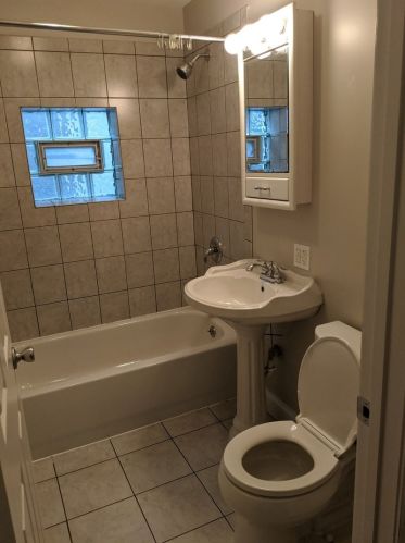 702 Noble St, Chicago IL 60642-3327 exterior