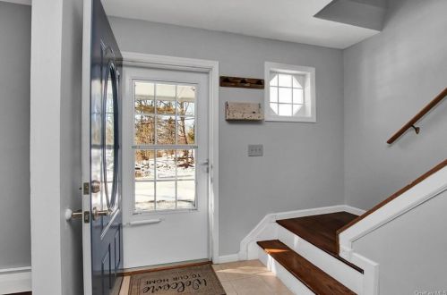 68 Stuart Dr, Poughkeepsie NY 12603-4714 exterior