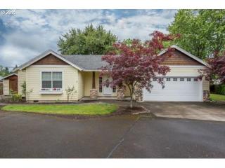 2786 Danna Ct, Portland, OR 97267-4552