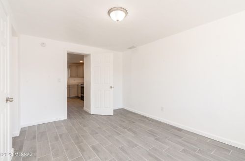 227 24 St, Tucson AZ 85713-1645 exterior