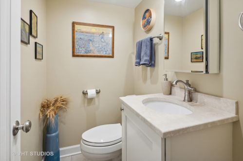 1733 Natoma Ave, Chicago IL 60707-3916 exterior