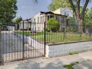 19 Crosby Ave, Brooklyn, NY 11207-1921