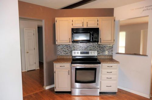 1433 Westchester Dr, Herculaneum MO 63048-1530 exterior