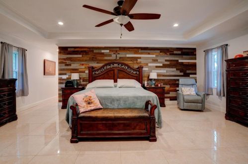 8470 Mizzen Dr, Boynton Beach FL 33472-2721 exterior